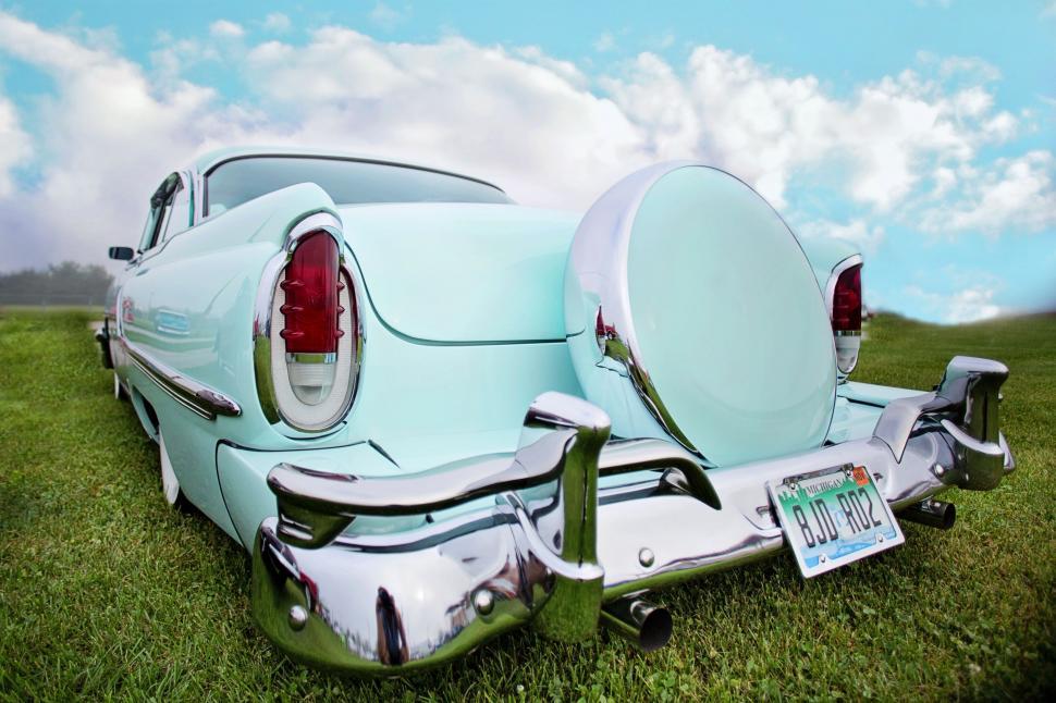 Free Image of Classic Retro Car  