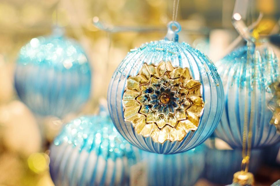 Free Image of Christmas balls 