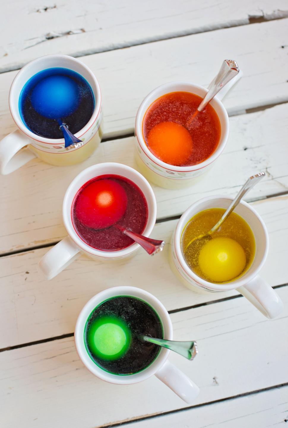 Free Image of  Easter egg coloring 