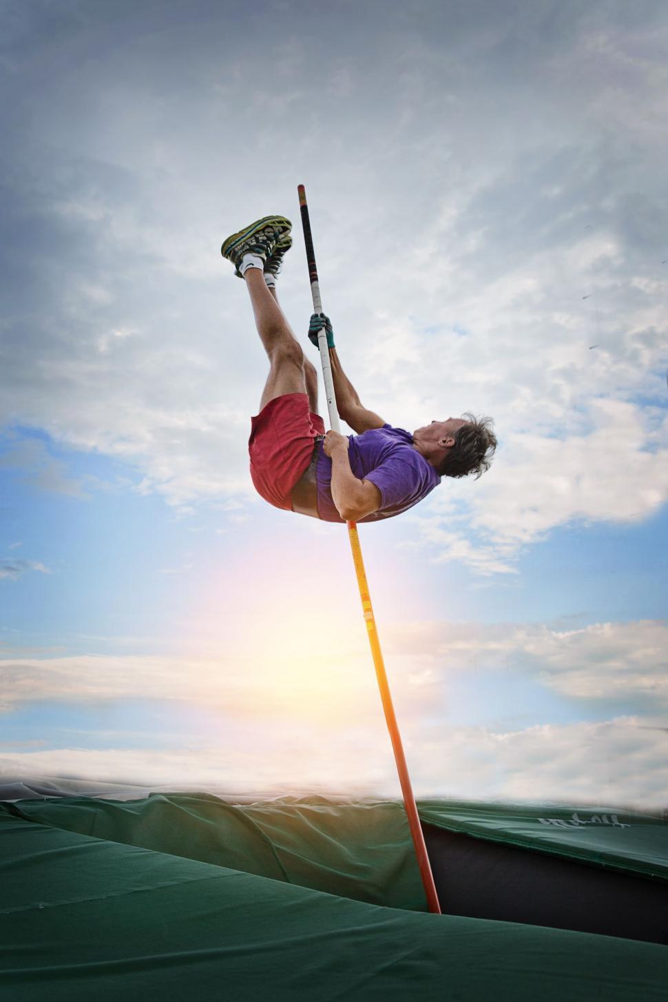 Free Image of Pole vaulting 