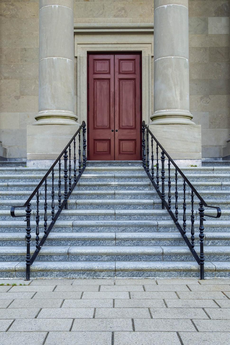Free Image of The Red Door 