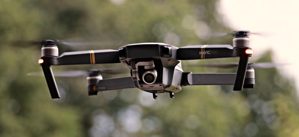 Free Image of Drone Quadcopter with camera 