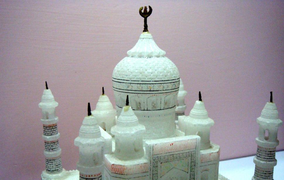 Free Image of Taj Mahal Candles 