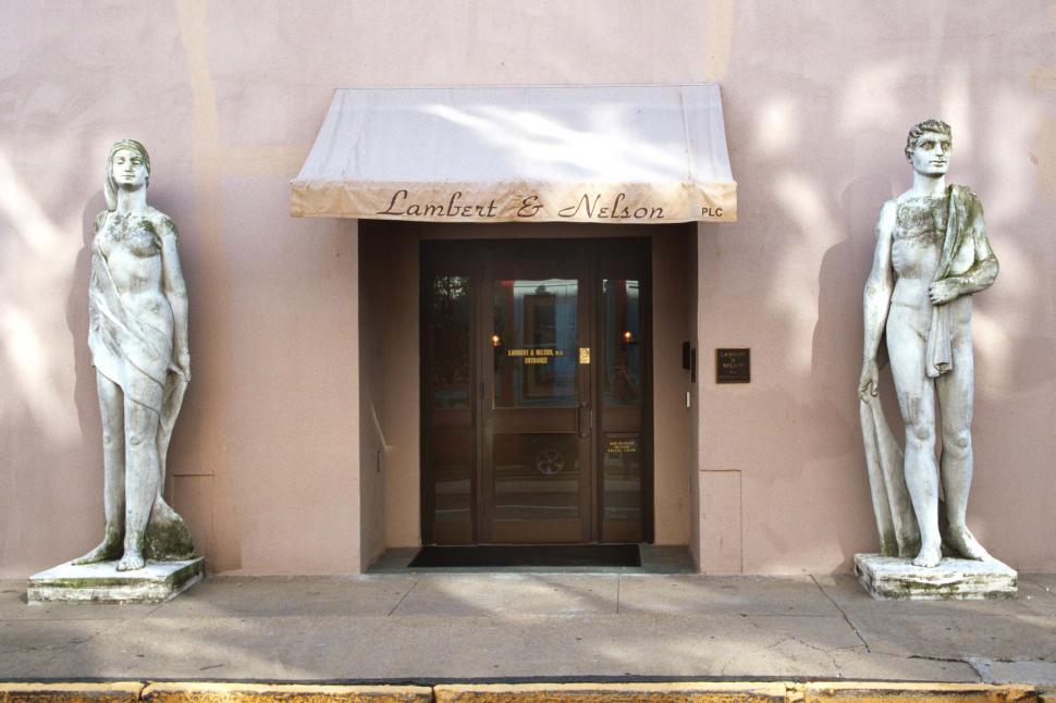 Free Image of Entryway with statues 