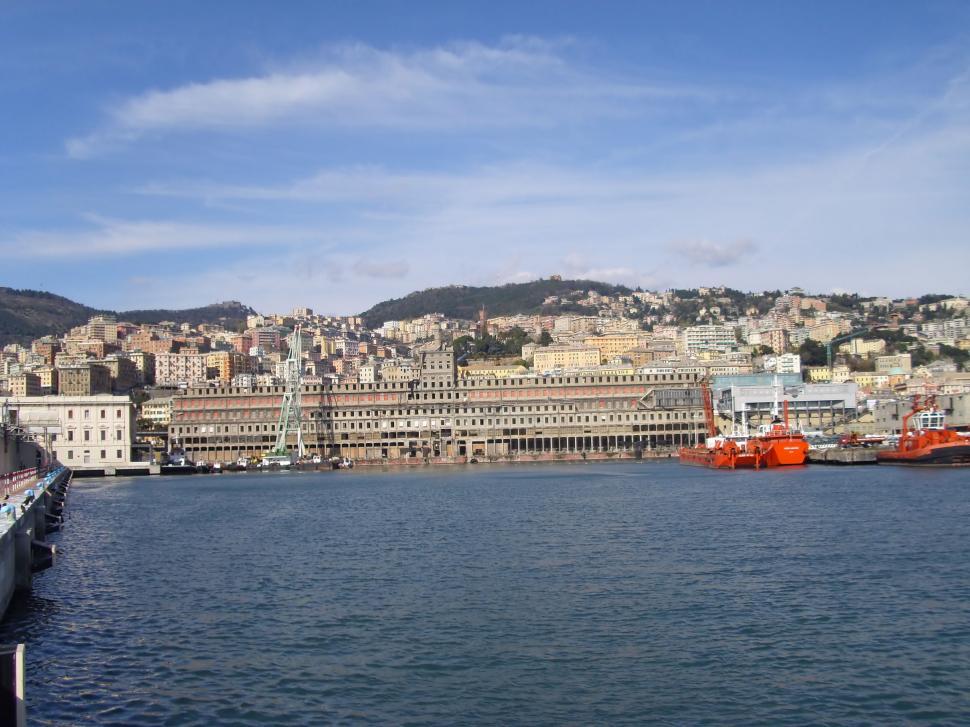 Free Image of Ships at the dock 