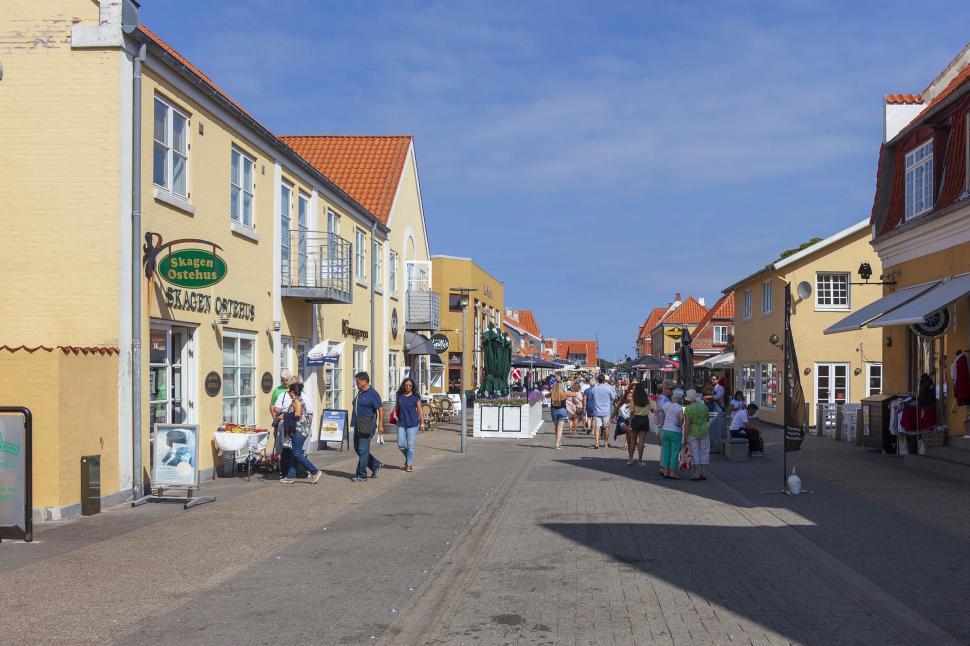 Free Image of Shopping district in Skagen 