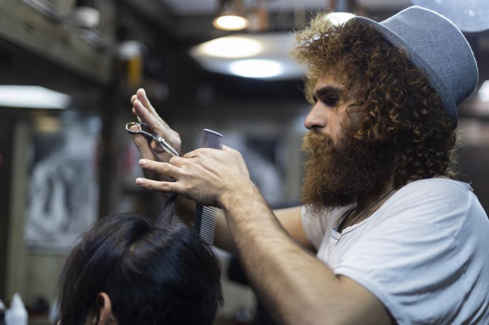 Free Image of jorj barber shop  