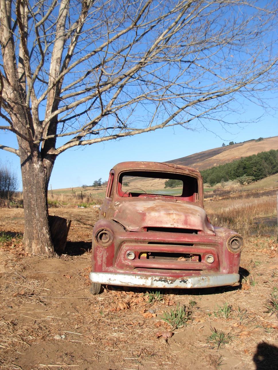 Free Image of Old international pick up 