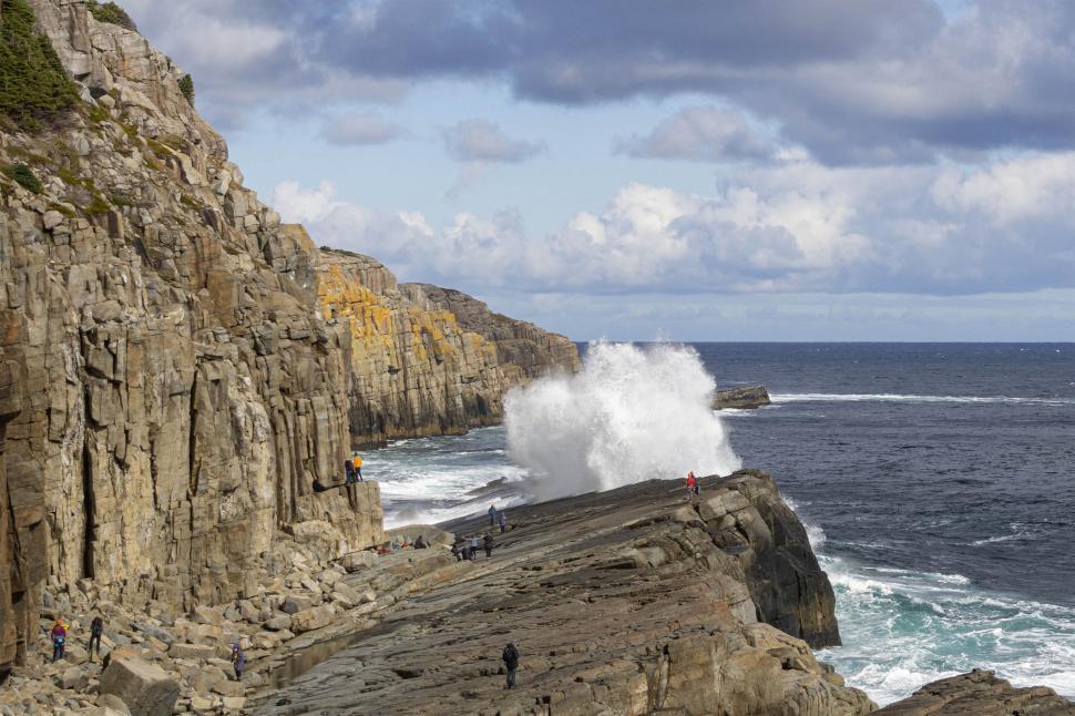 Free Image of Rock climbers 