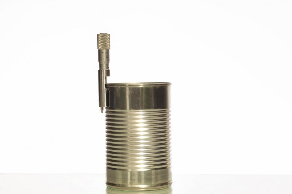 Free Image of Can seam measurement 