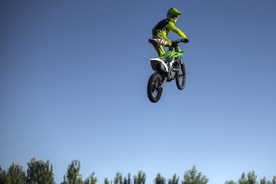 Free Image of Cross engine - Motorcycle Stunt 