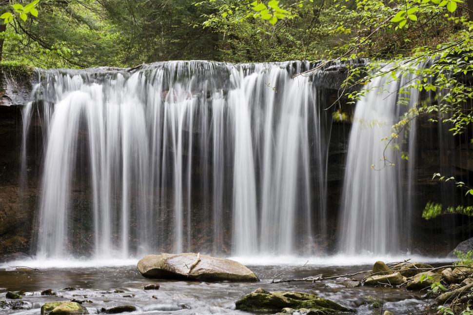 Free Image of Waterfall 
