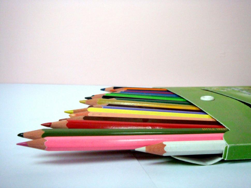 Free Image of Color Pencils 