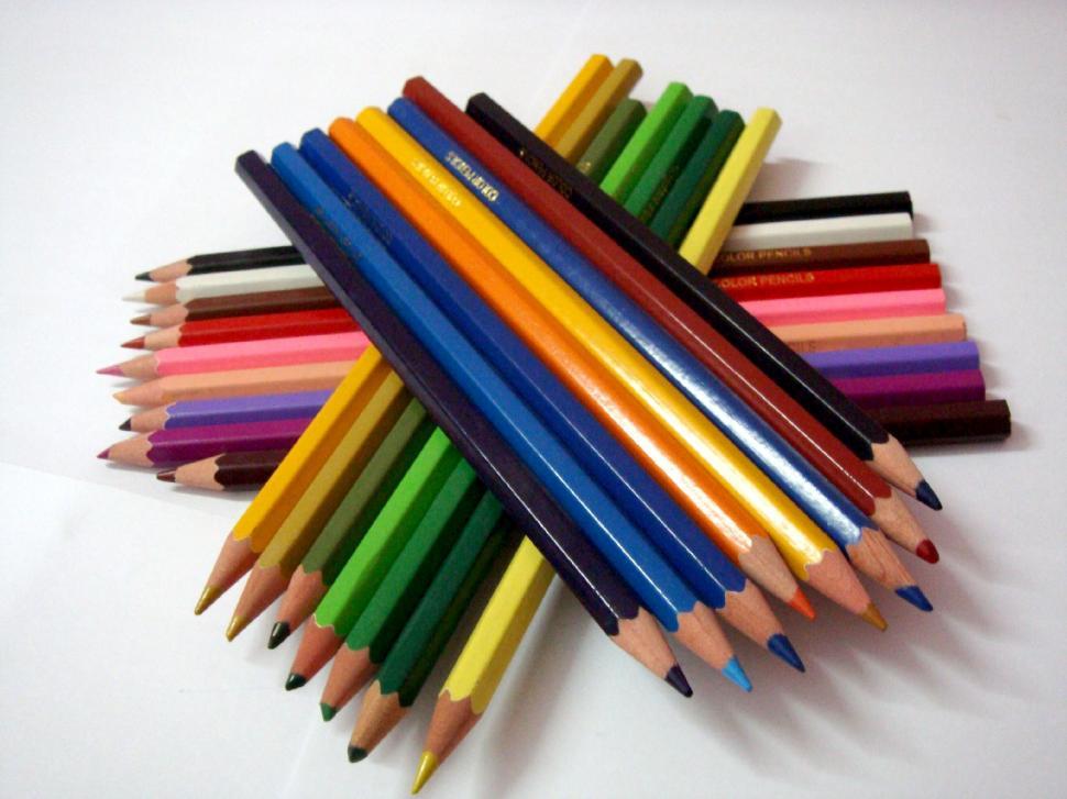 Free Image of Color Pencils 