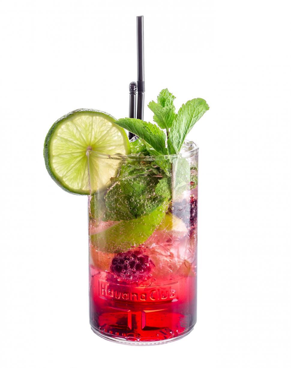 Free Image of Close up of a glass of tropical cocktail 