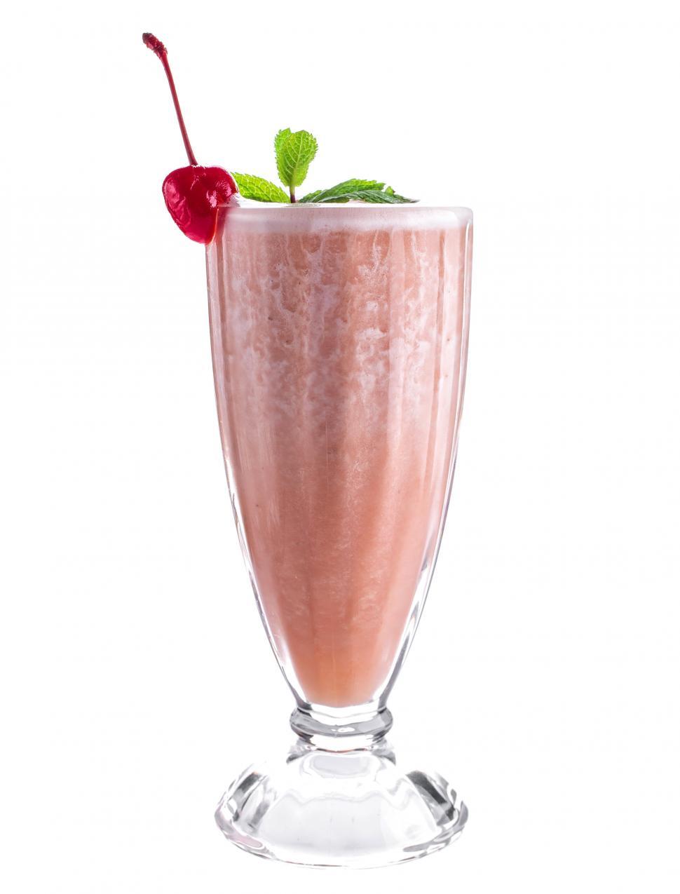 Free Image of Close up of a glass of smoothie 