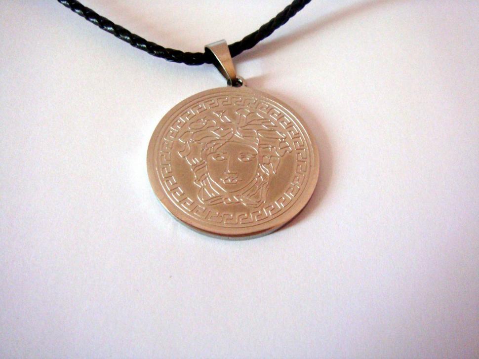 Free Image of Versace Chain 