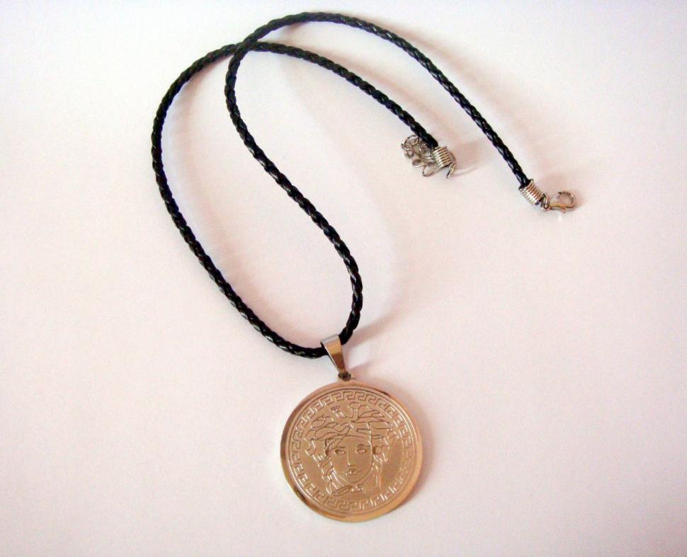 Free Image of Versace Chain 