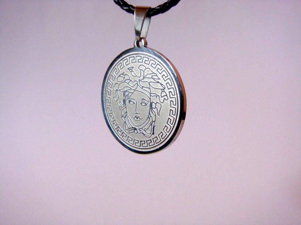 Free Image of Versace Chain 