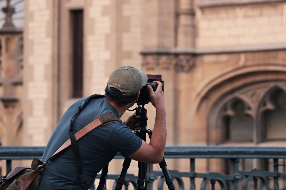 Free Image of Photographer in the streets 