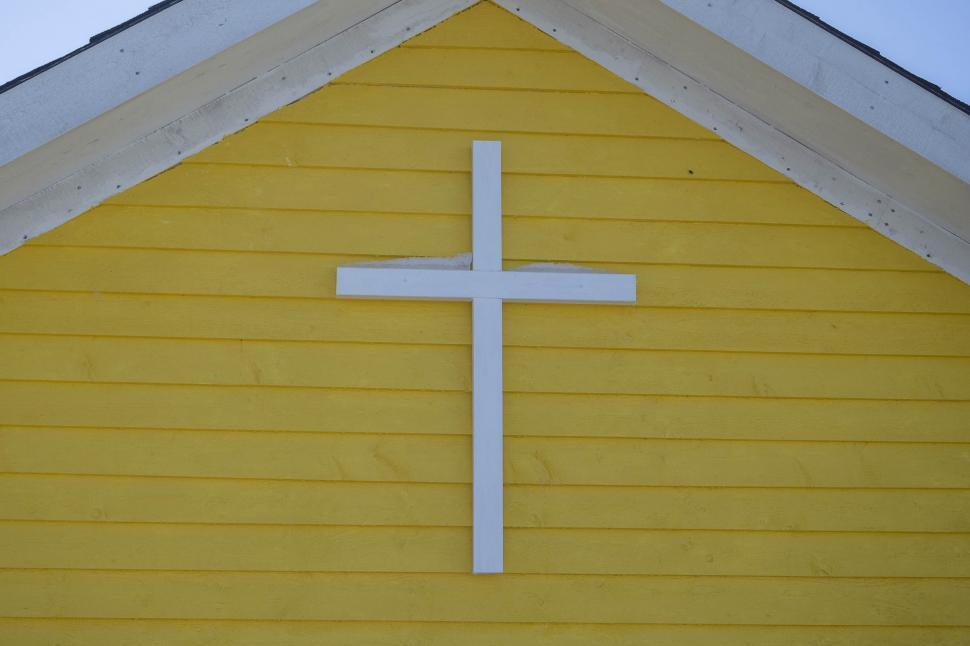 Free Image of Cross 