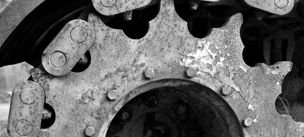 Free Image of Tank Tread Links 