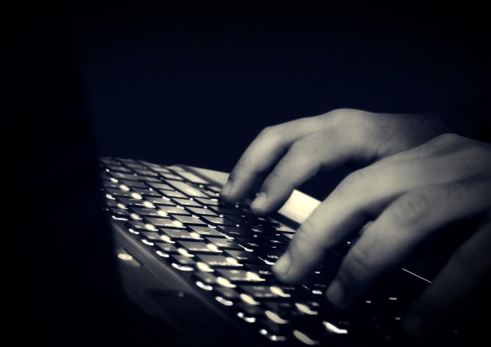 Free Image of Hands Typing on Keyboard - Hazy Looks - Dark Version 
