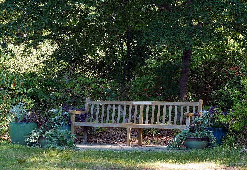Free Image of Long Wooden Bench 