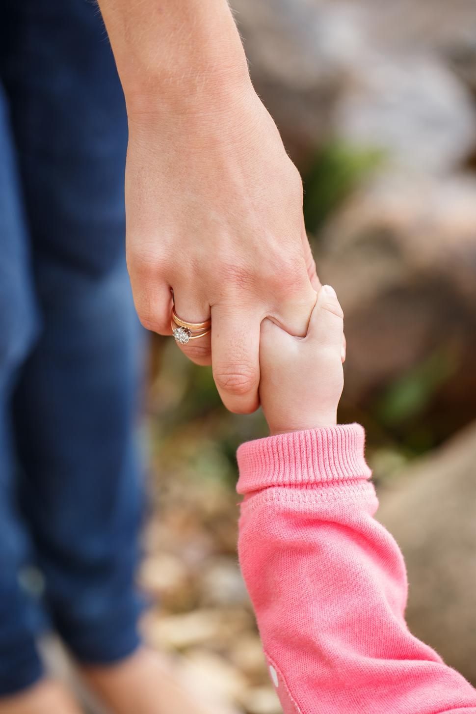 Free Image of Beautiful mother with daughter 