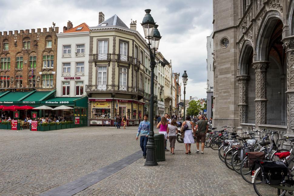 Free Image of City corner 