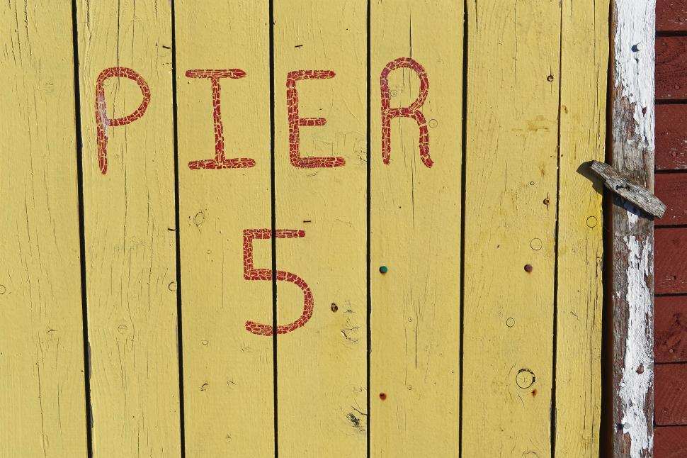 Free Image of Fishing stage door 