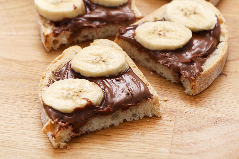 Free Image of Delicious sweet snack on the table 
