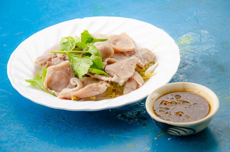 Free Image of Meat set with Sauce 