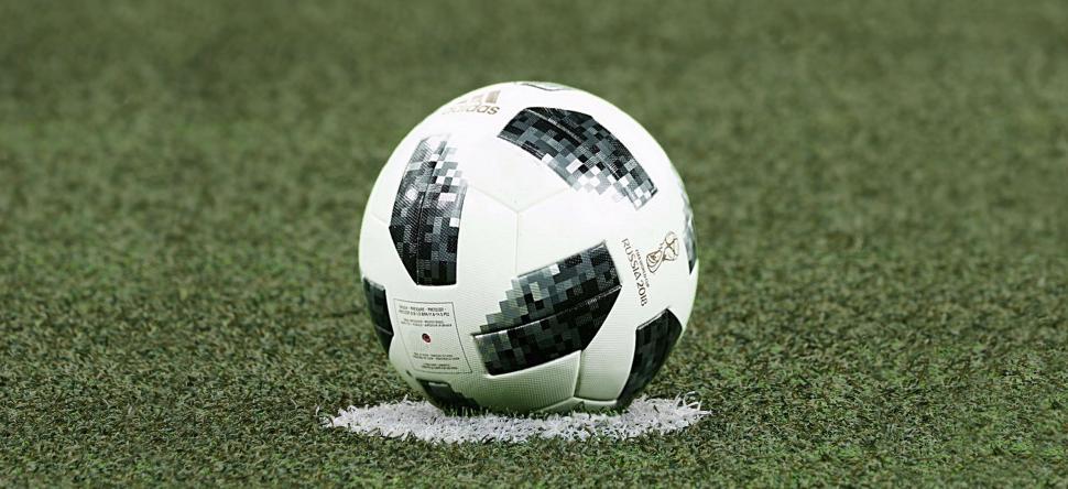 Free Image of Soccer ball ready for kickoff 