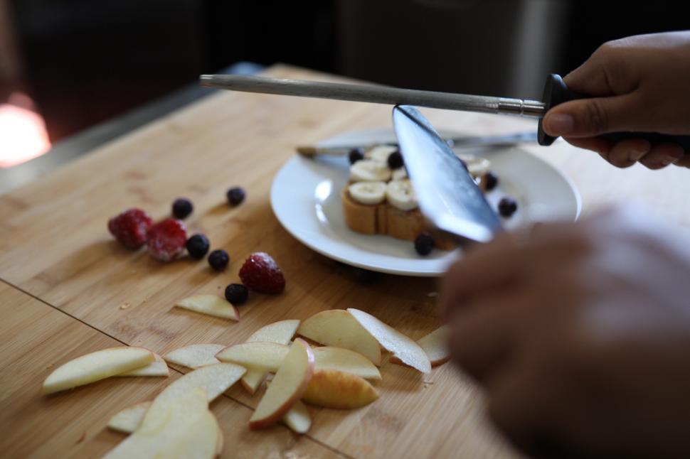Free Image of Sliced Apple with fruit sandwich 