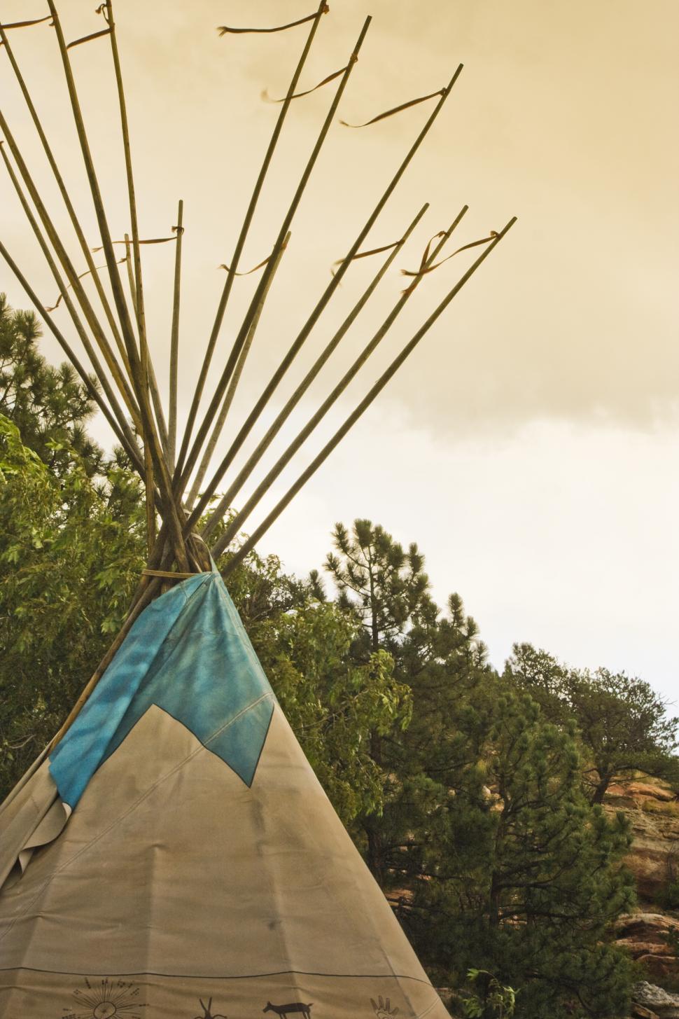 Free Image of Tee Pee 