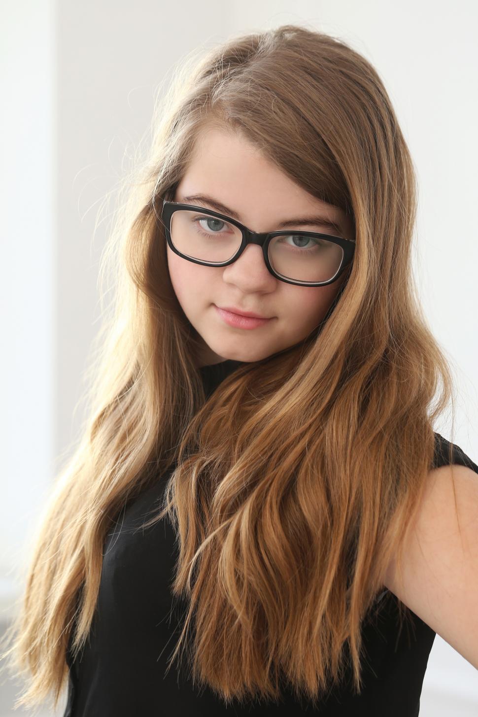 Free Image of Teenage at home 