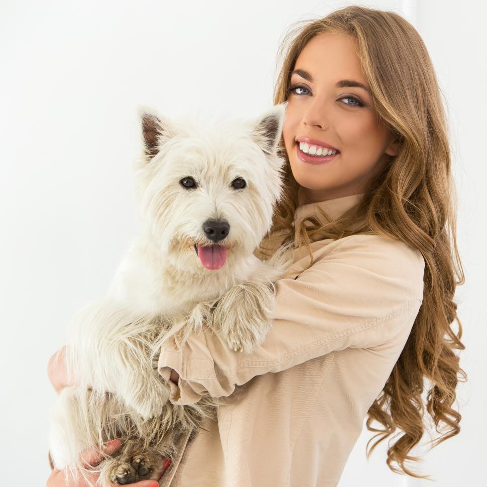 Free Image of Beautiful girl with dog 