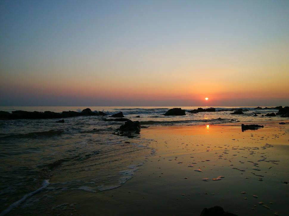 Free Image of Beautiful sunrise above the sea  