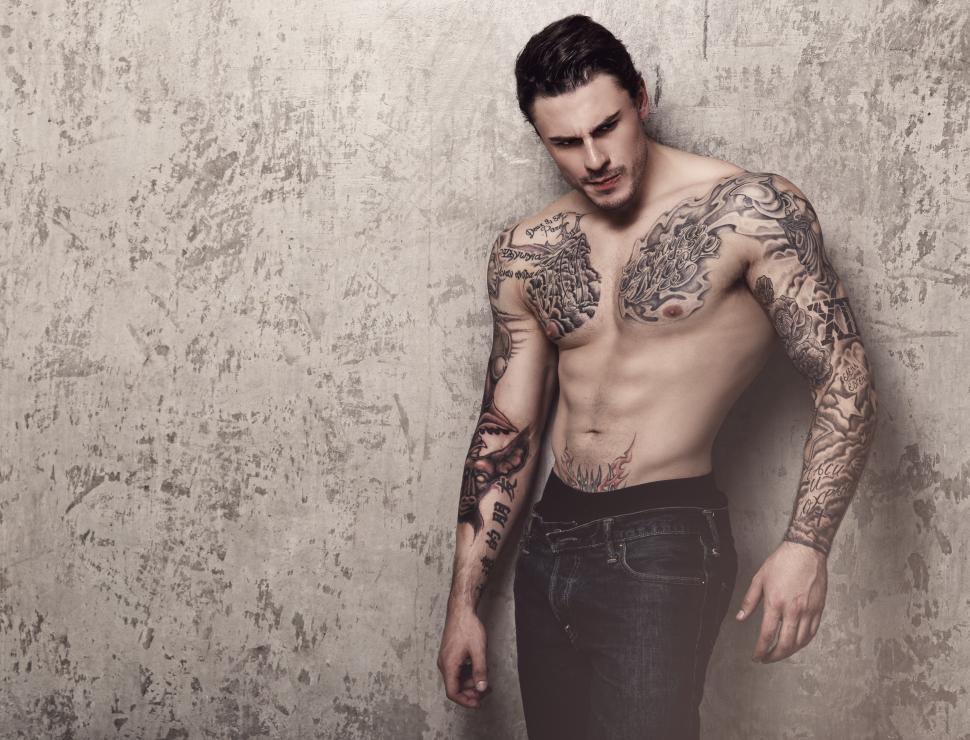 Free Image of Man with elaborate tattoos 