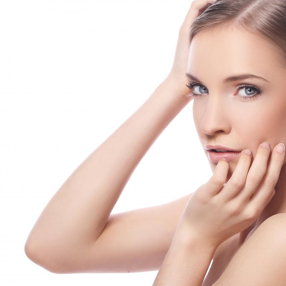 Free Image of Beautiful woman looking sideways at camera 