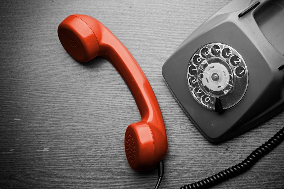 Free Image of Red receiver on a retro phone 