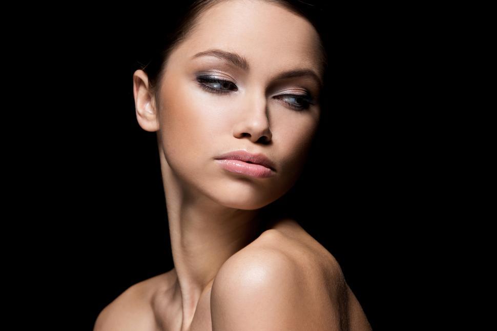 Free Image of Model looking over her shoulder 