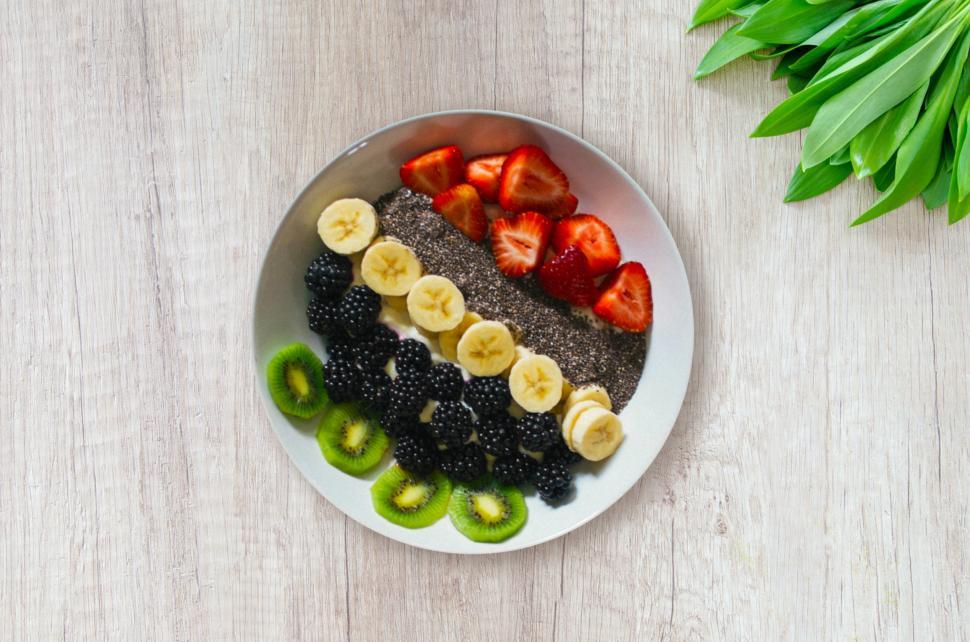 Free Image of Healthy Breakfast - Plant-based Diet - On White Wooden Backgroun 