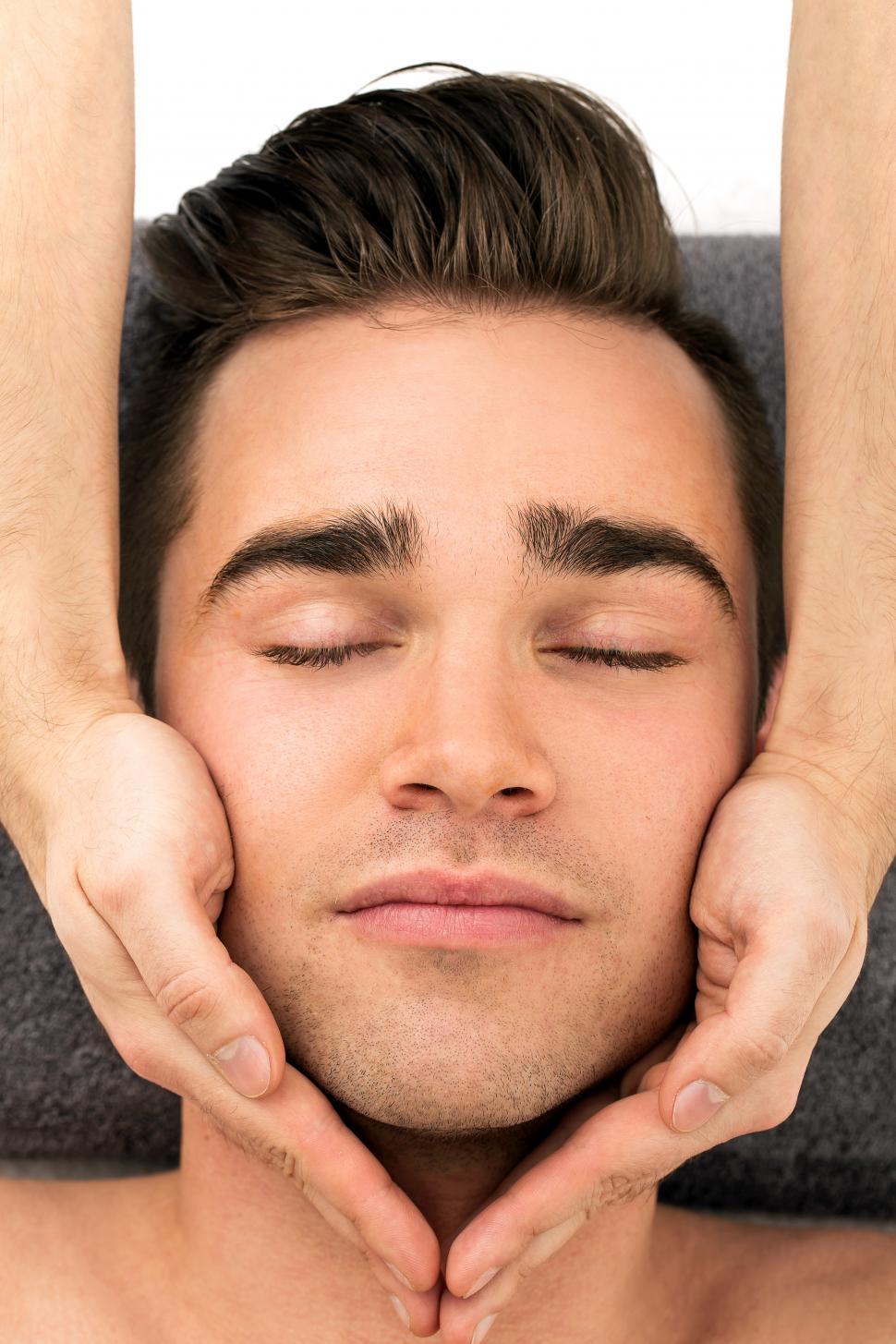 Free Image of Man in spa, receiving treatment 