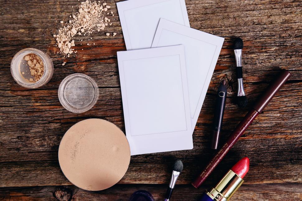 Free Image of Polaroid frame with cosmetics 