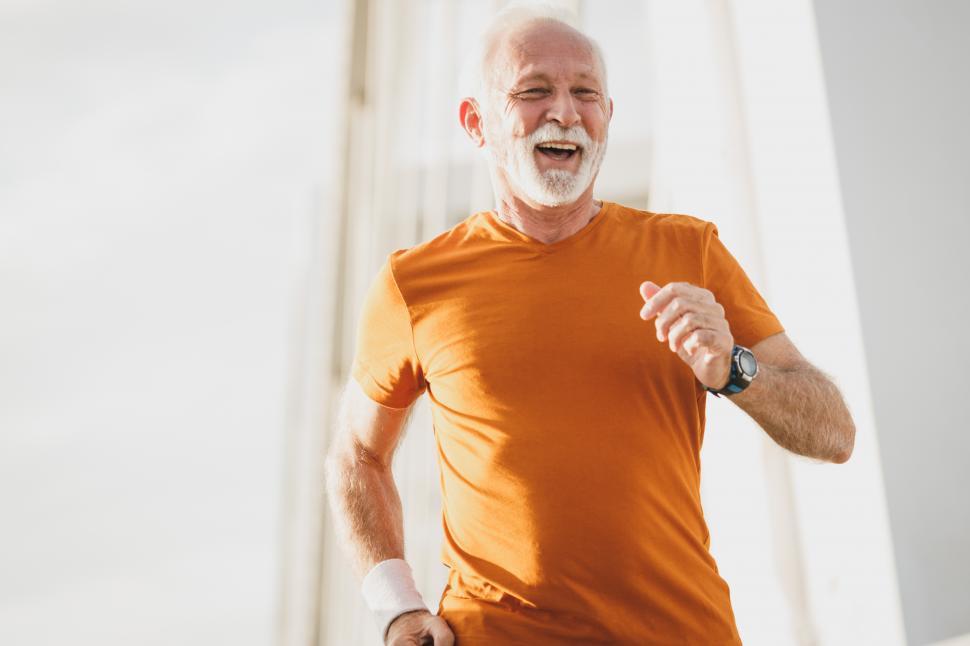 Free Image of Cheerful senior man running in the morning 