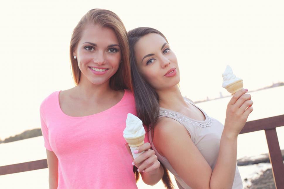 Free Image of Women with ice cream cones 