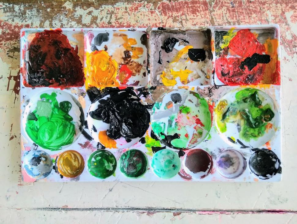Free Image of Artist's paint palette  