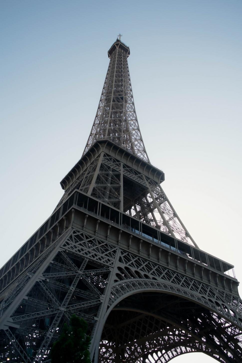 Free Image of Eiffel Tower 